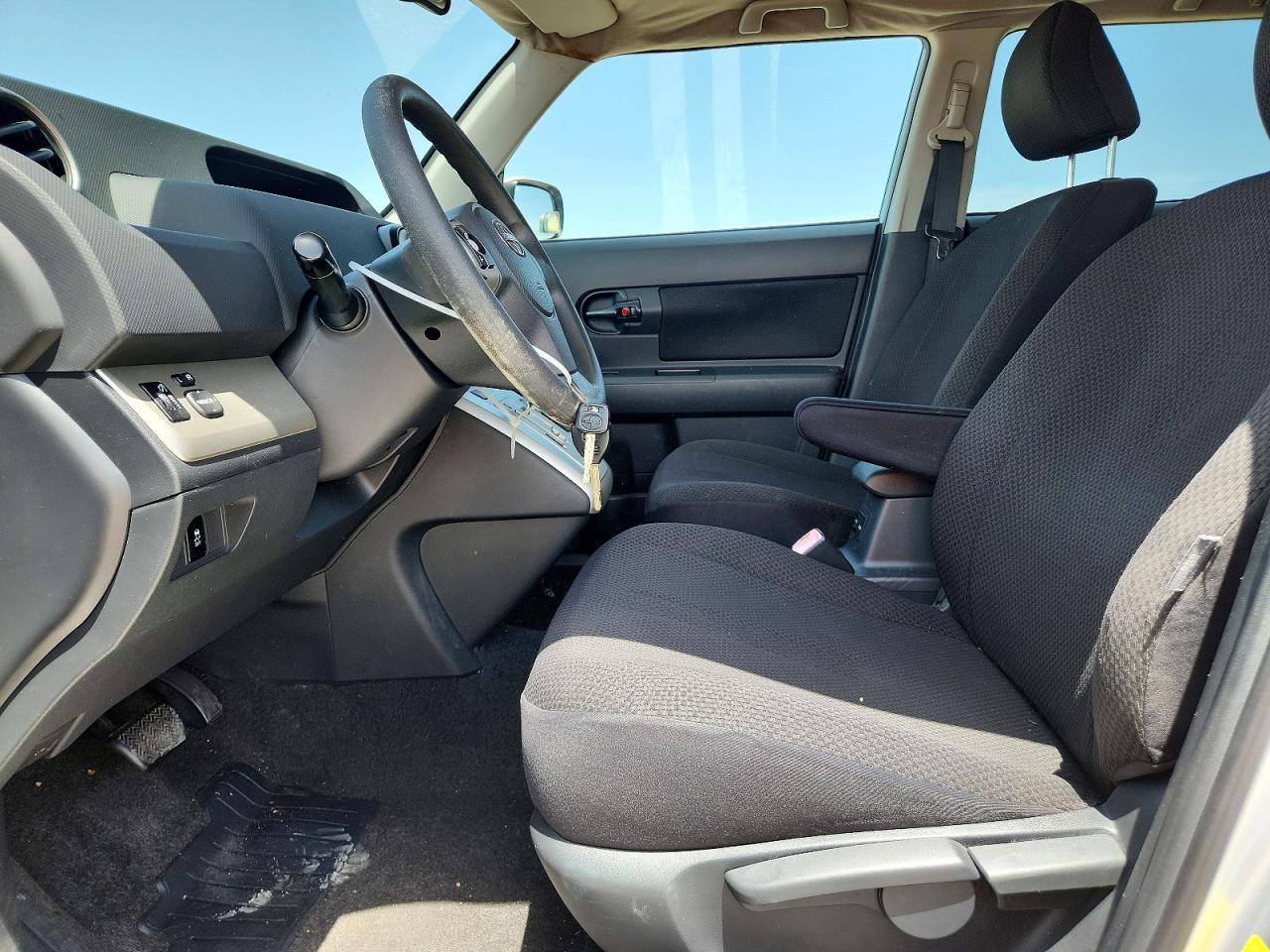 2009 TOYOTA SCION
