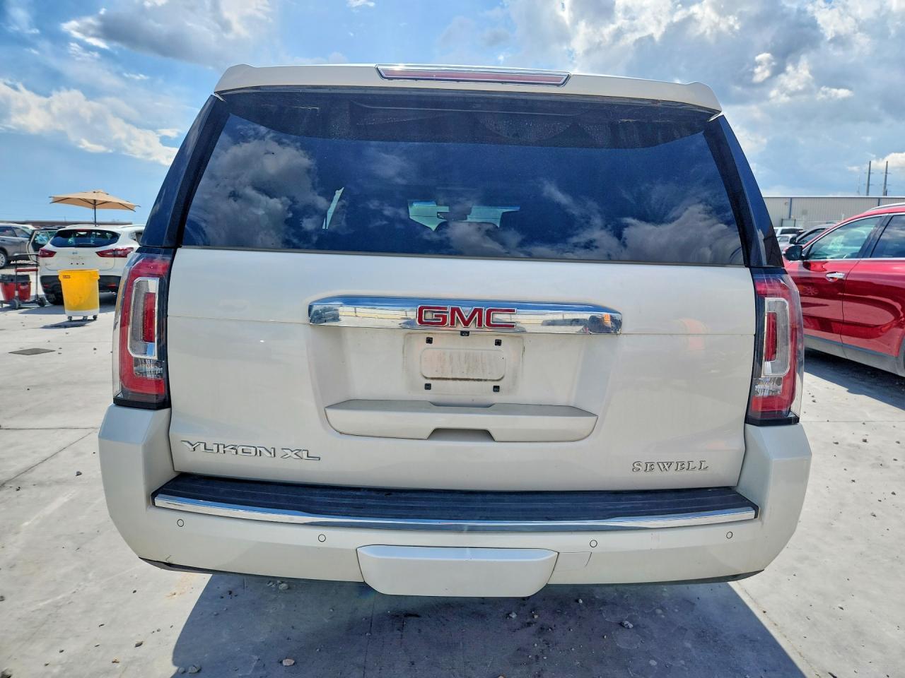 2015 GMC YUKON