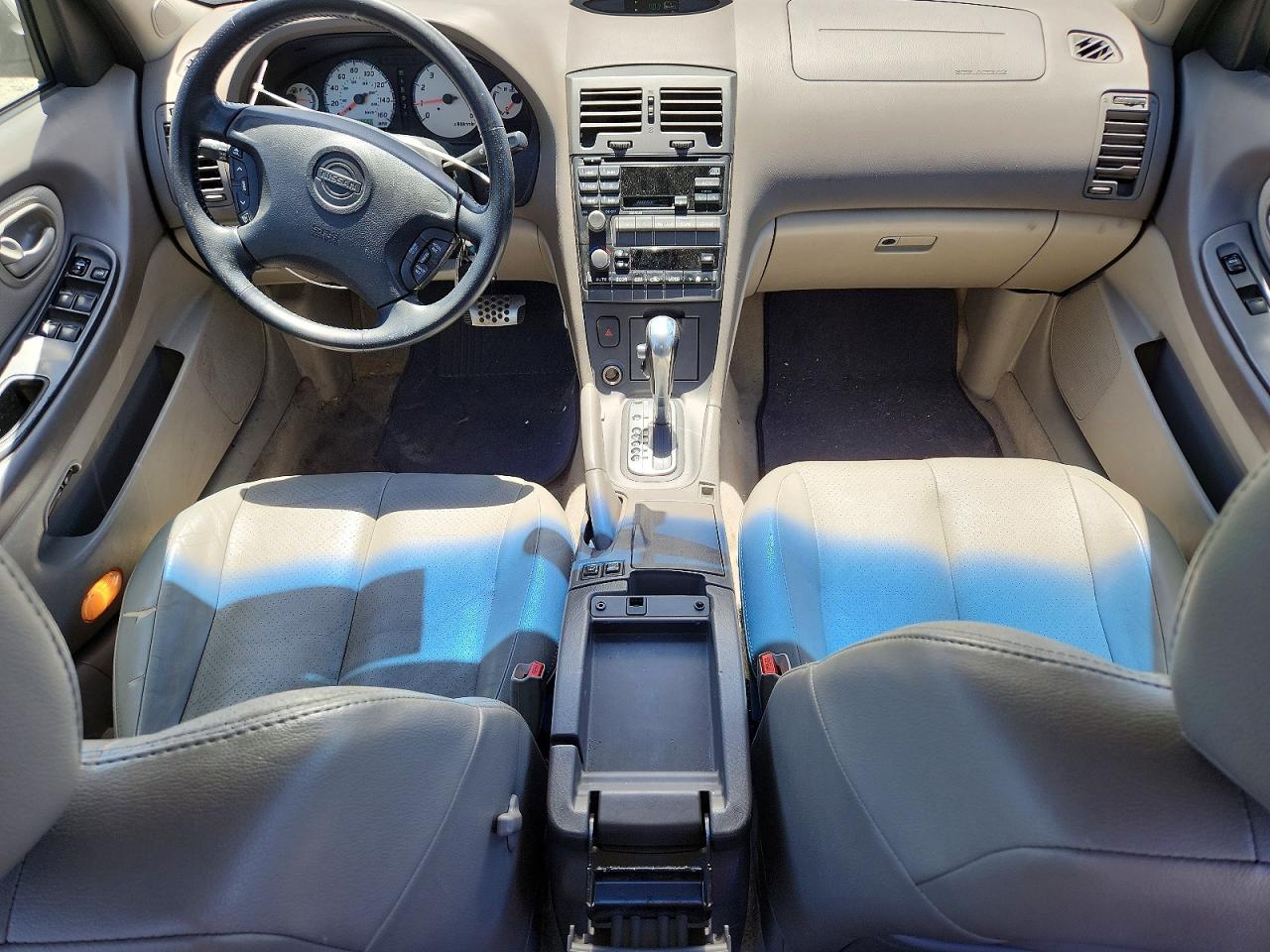 2001 NISSAN MAXIMA