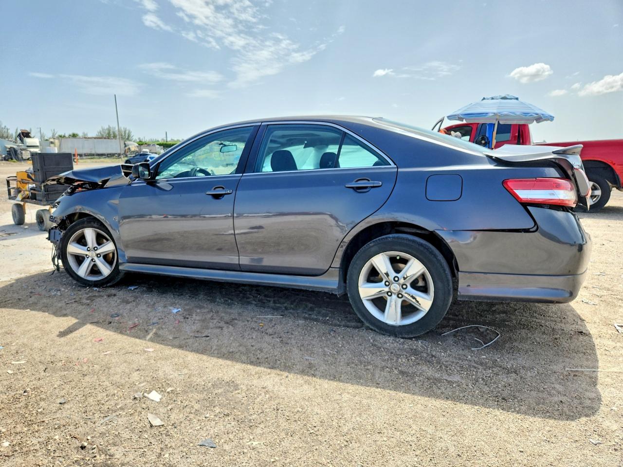 2011 TOYOTA CAMRY