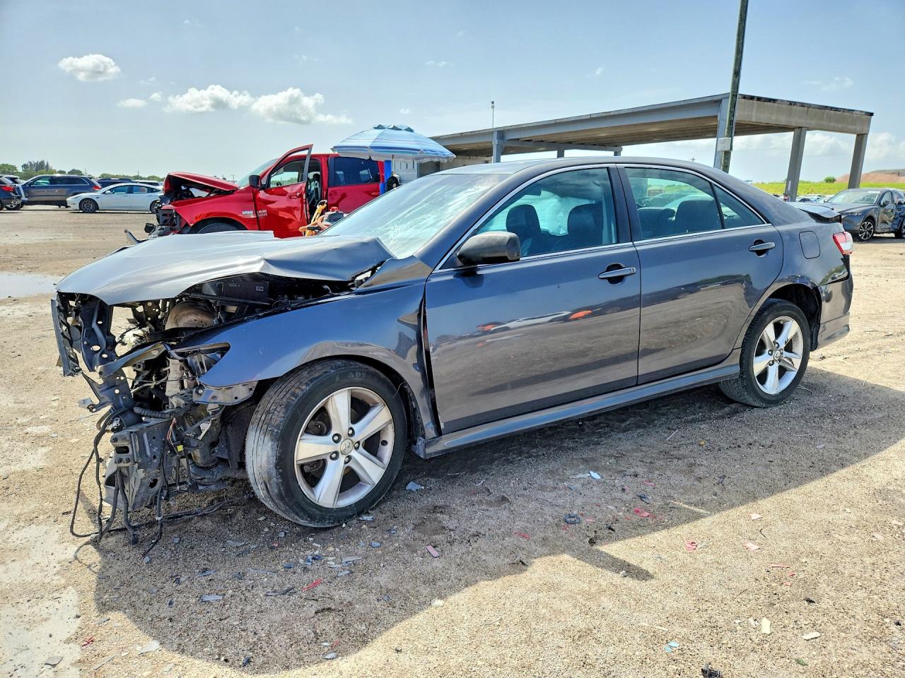2011 TOYOTA CAMRY