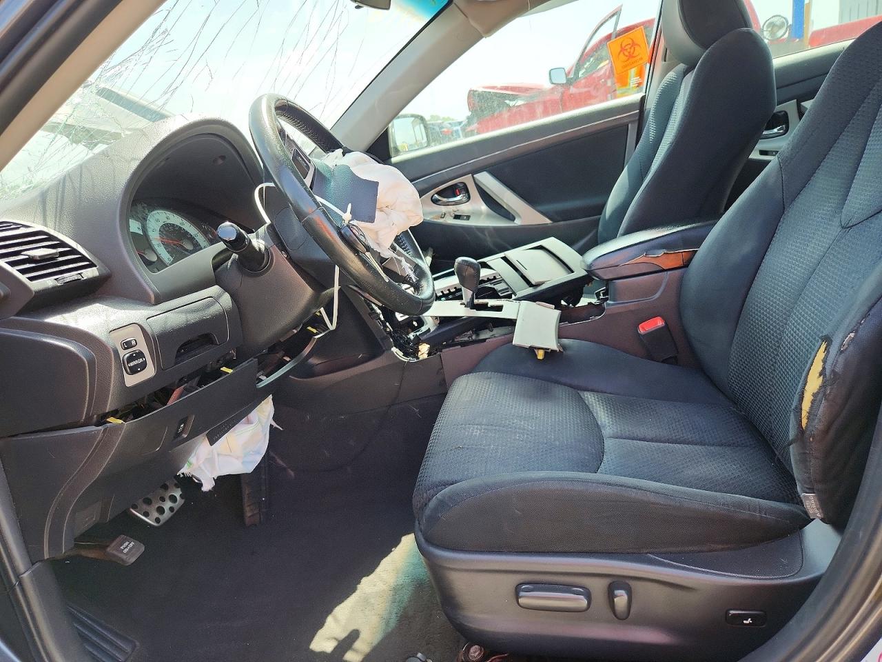 2011 TOYOTA CAMRY