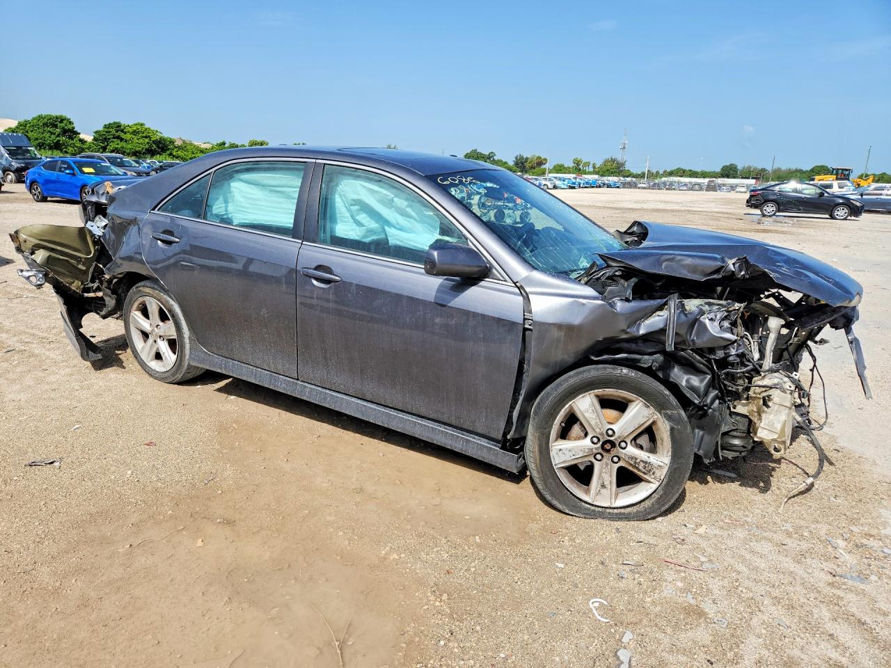 2011 TOYOTA CAMRY