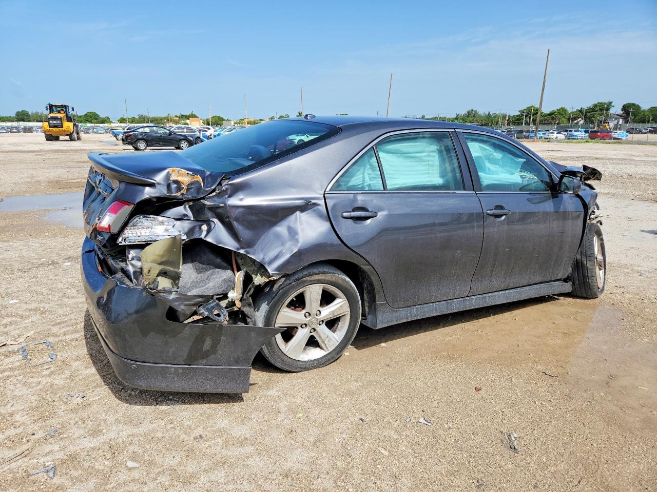 2011 TOYOTA CAMRY