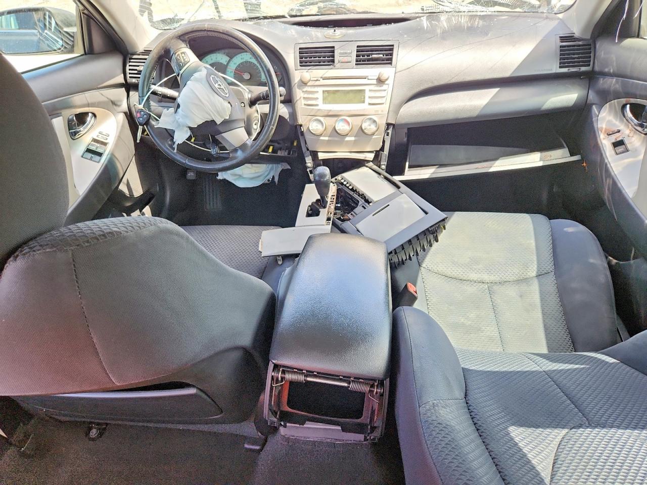 2011 TOYOTA CAMRY