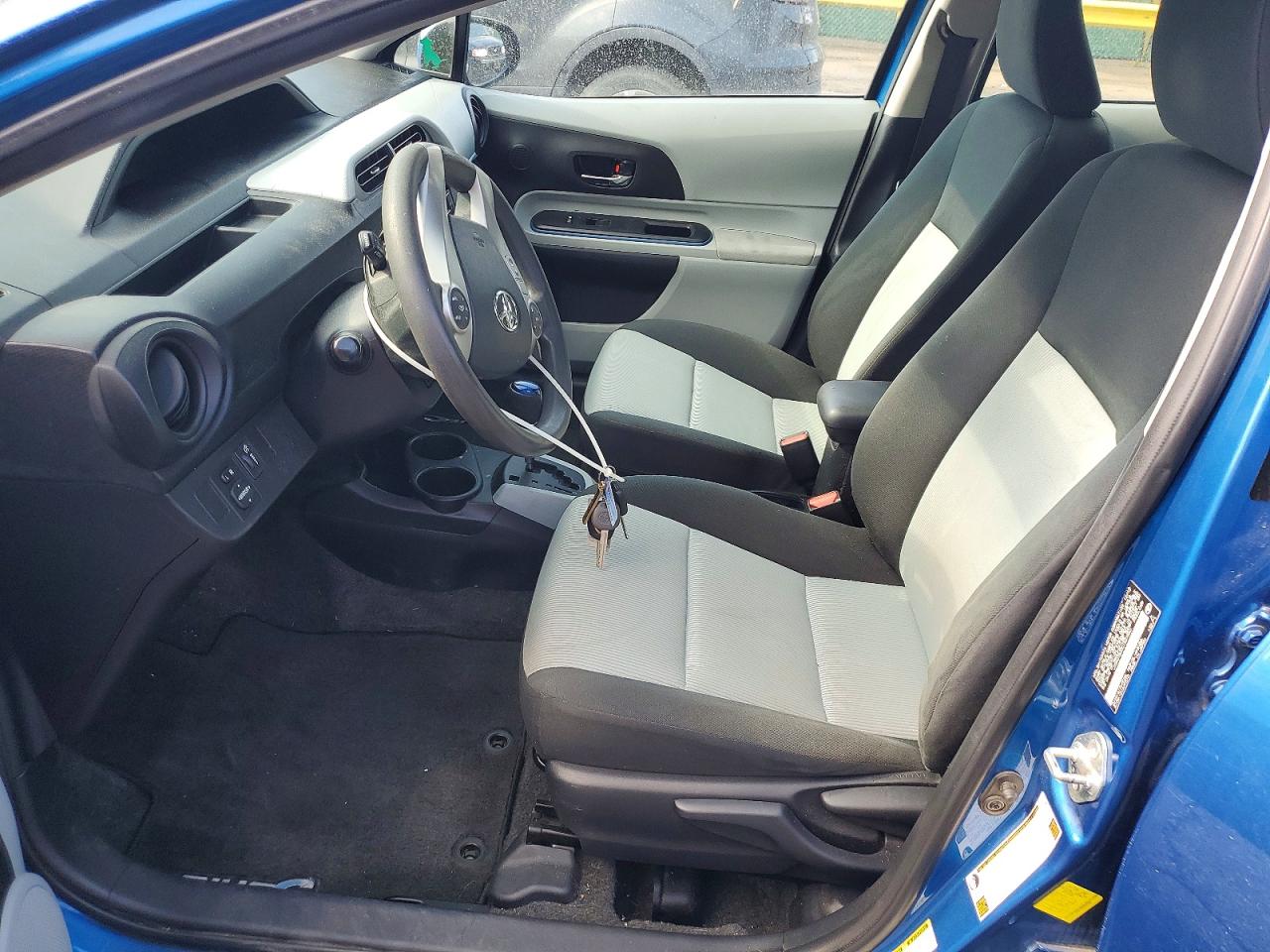 2012 TOYOTA PRIUS