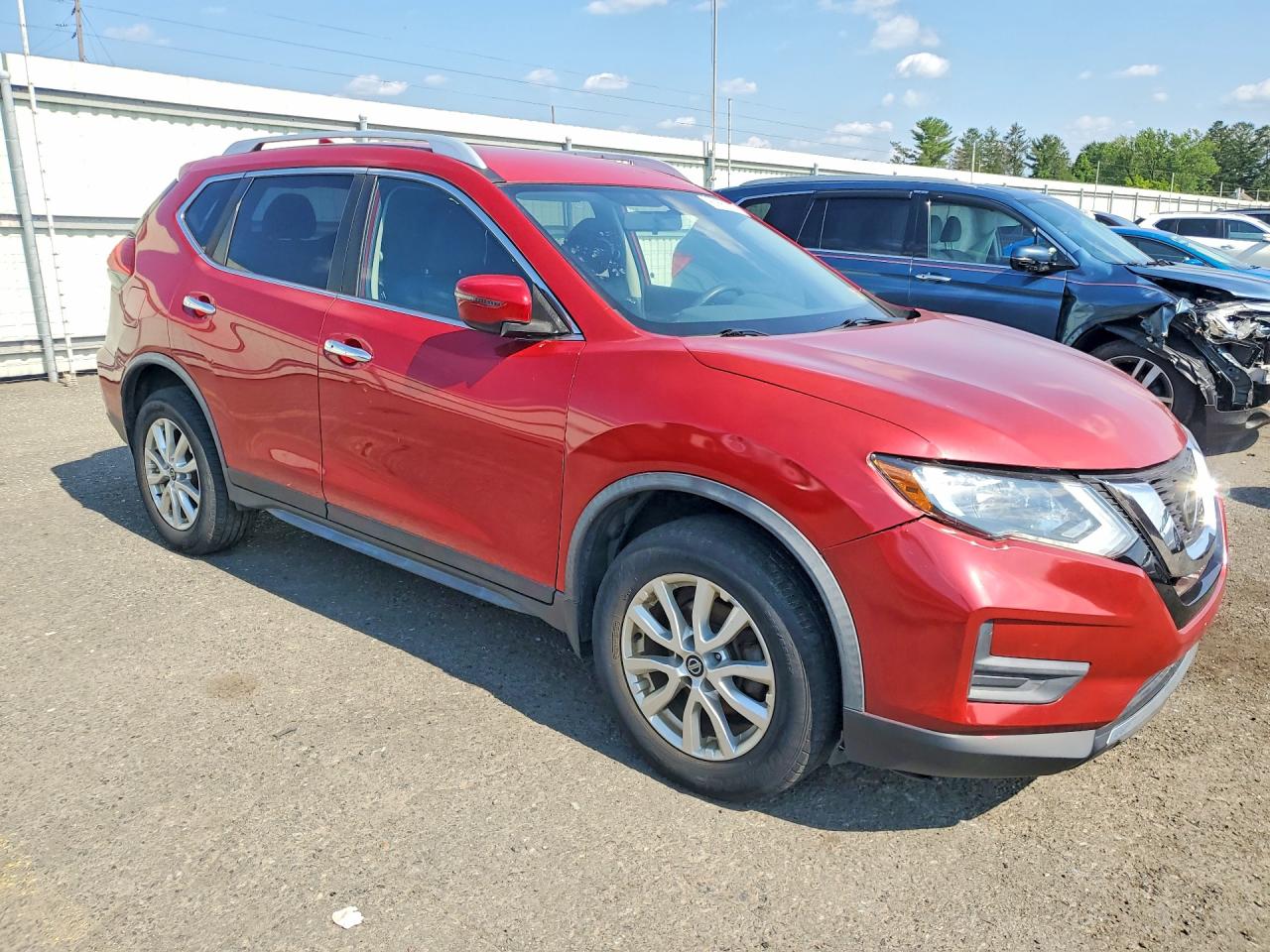 2017 NISSAN ROGUE