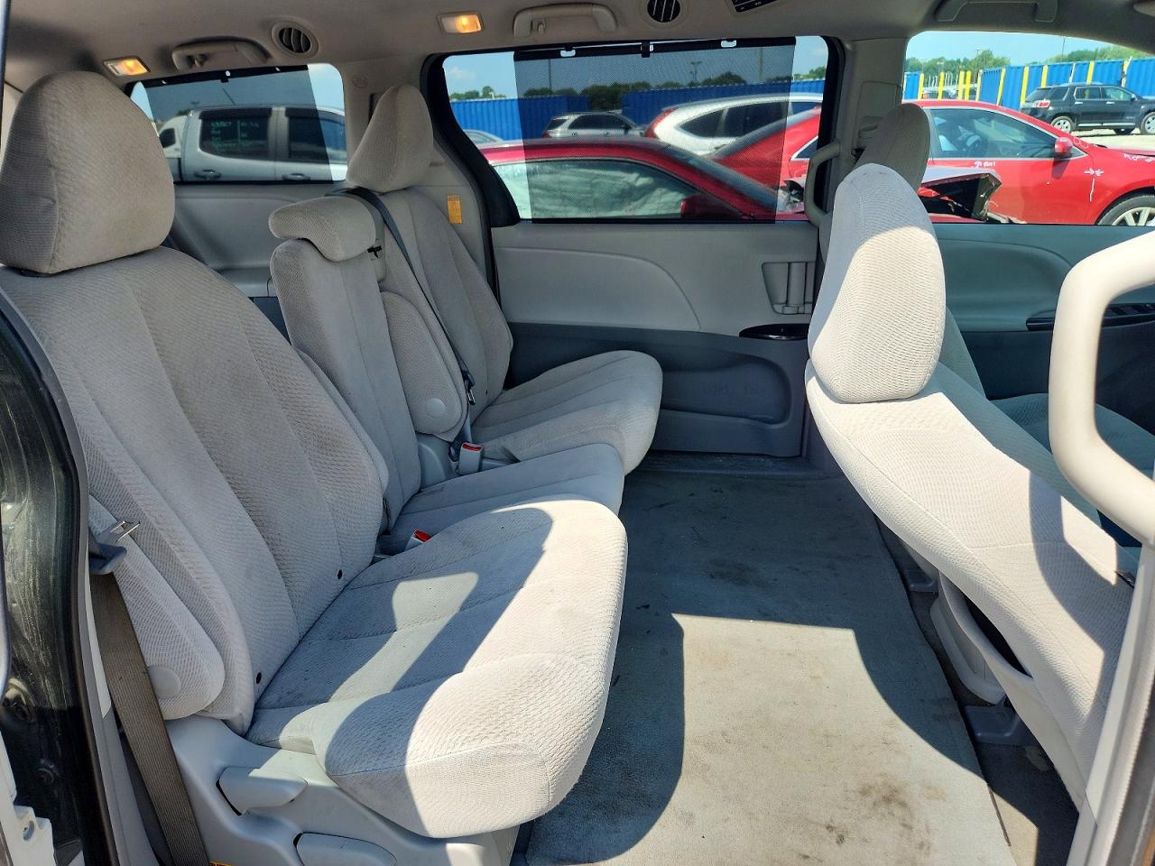 2013 TOYOTA SIENNA