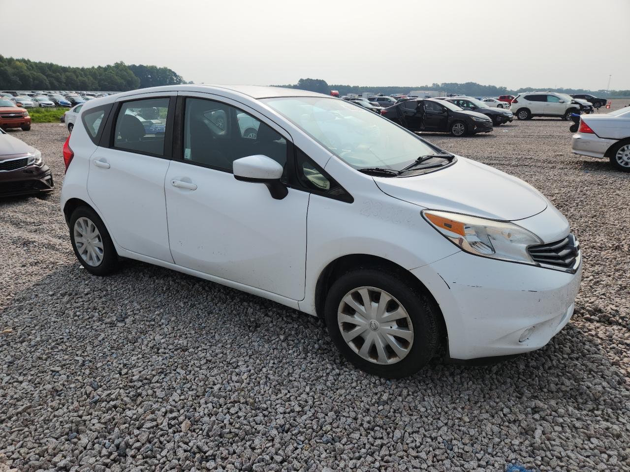 2016 NISSAN VERSA