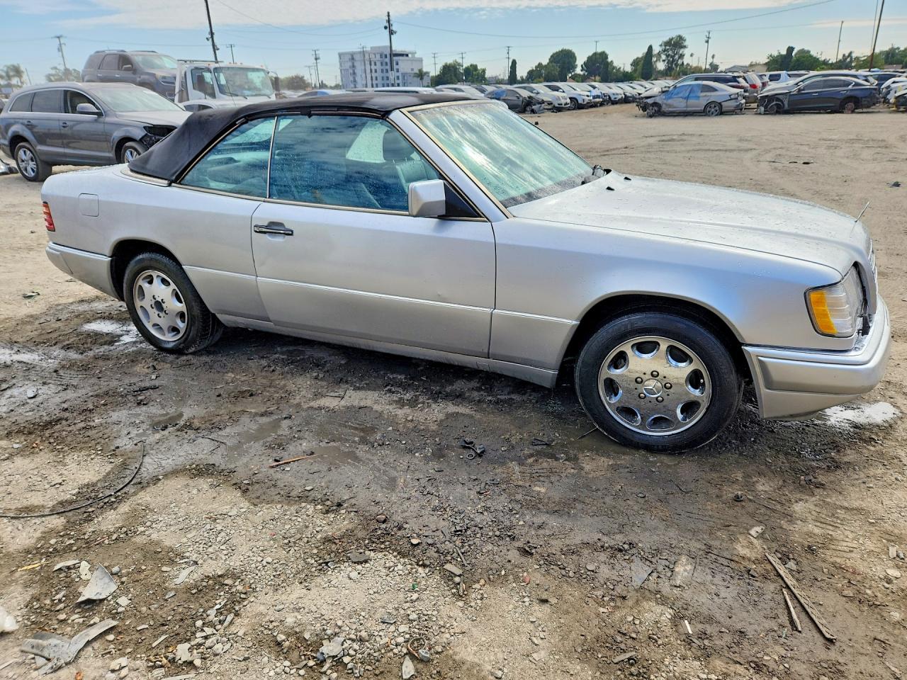 1995 MERCEDES-BENZ E-CLASS
