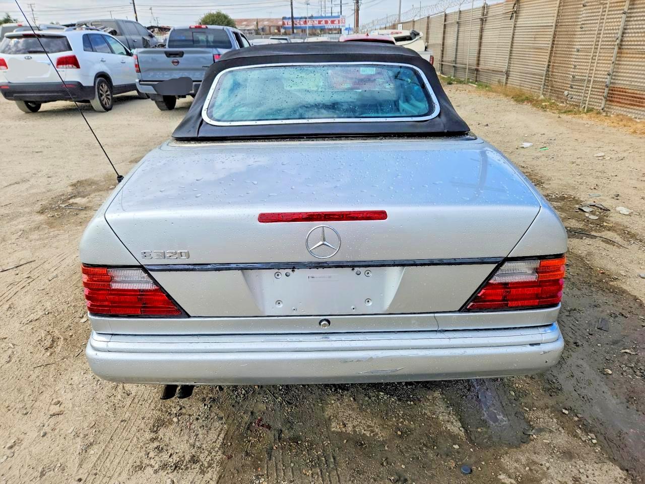 1995 MERCEDES-BENZ E-CLASS