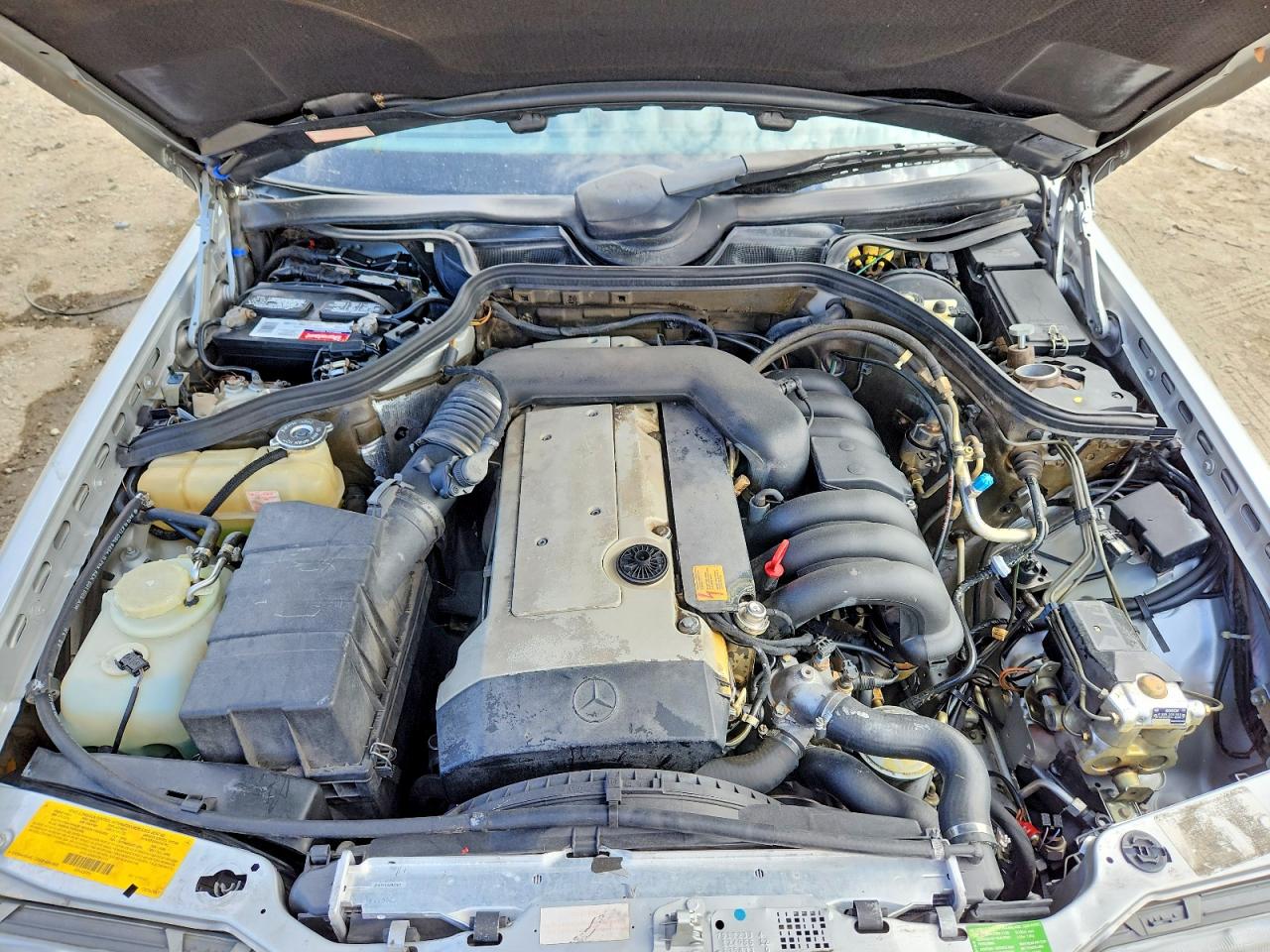1995 MERCEDES-BENZ E-CLASS