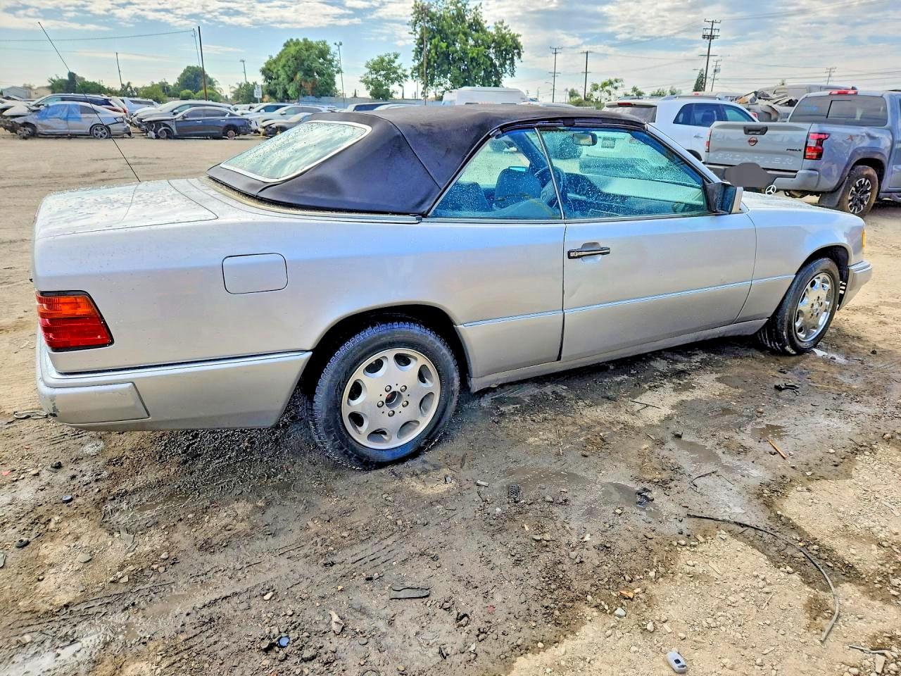 1995 MERCEDES-BENZ E-CLASS
