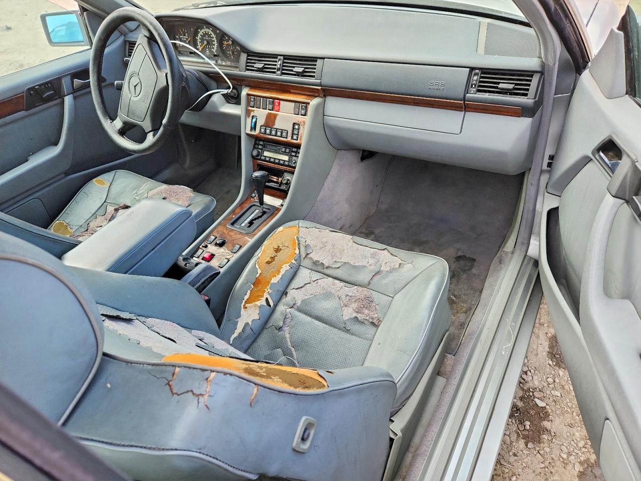 1995 MERCEDES-BENZ E-CLASS