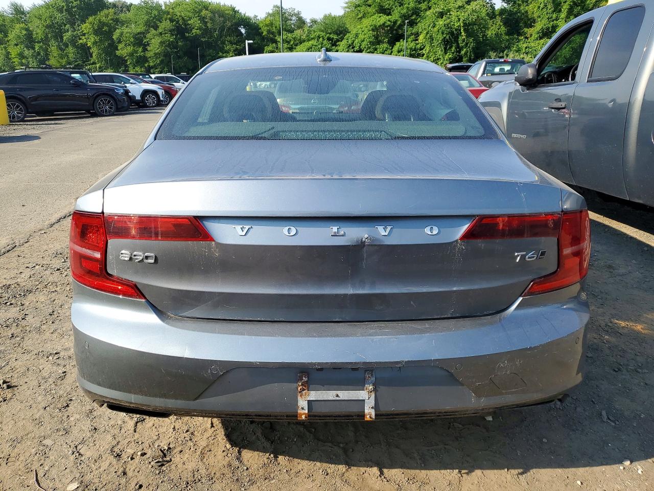 2018 VOLVO S90