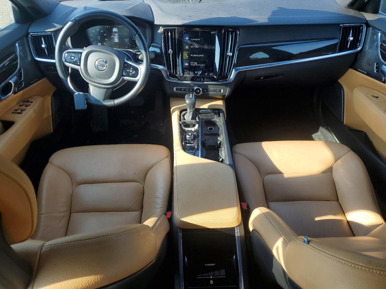 2018 VOLVO S90