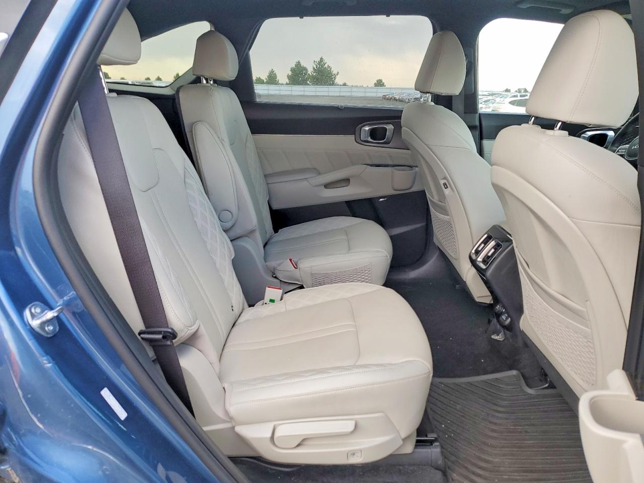 2025 KIA SORENTO