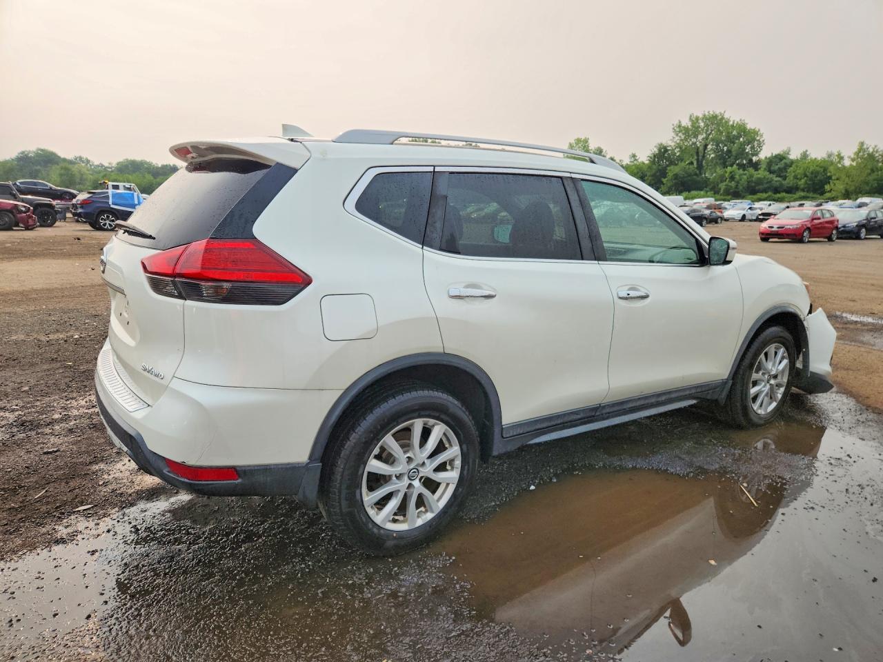 2017 NISSAN ROGUE