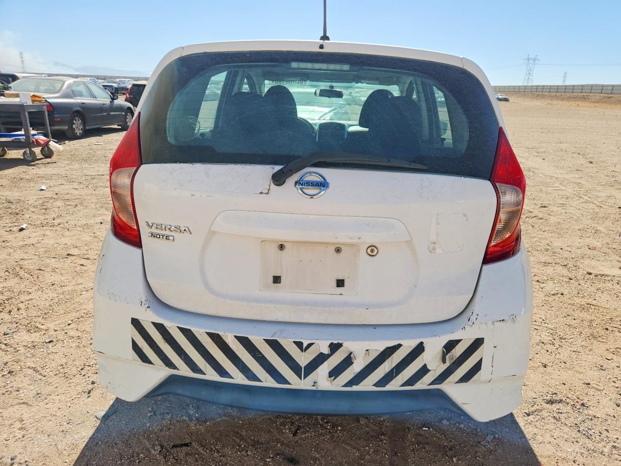 2017 NISSAN VERSA