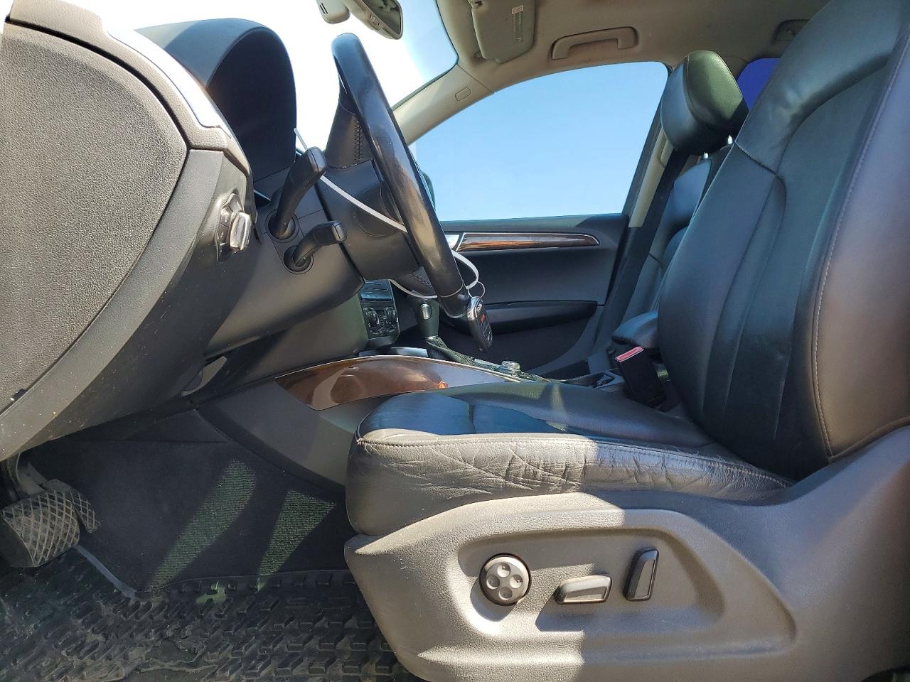 2012 AUDI Q5