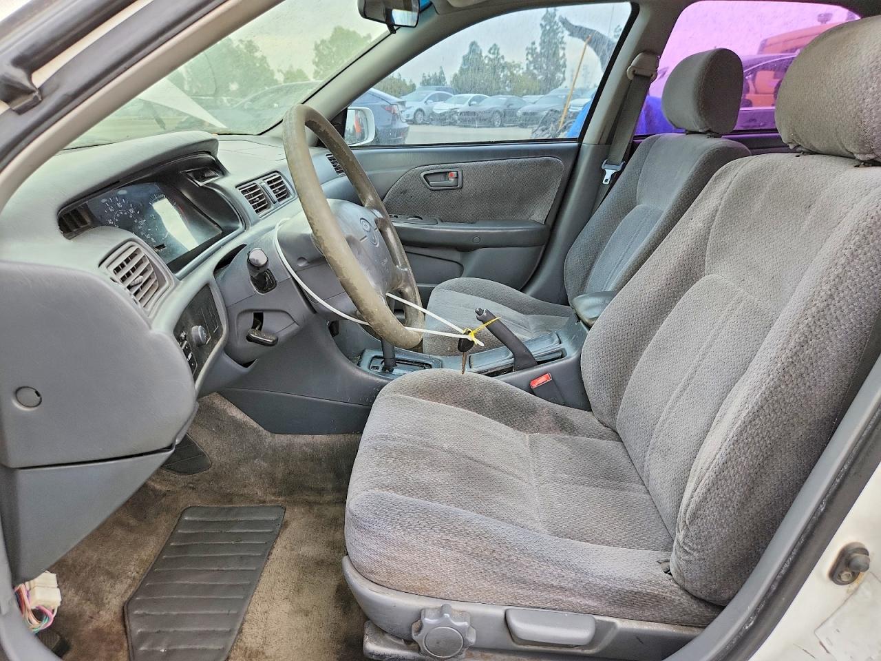2000 TOYOTA CAMRY