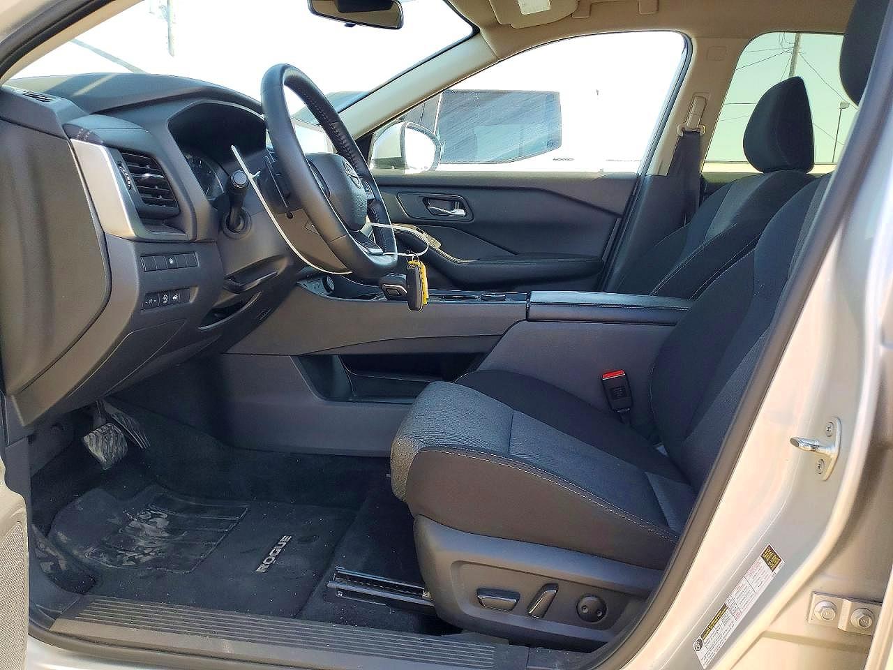 2025 NISSAN ROGUE
