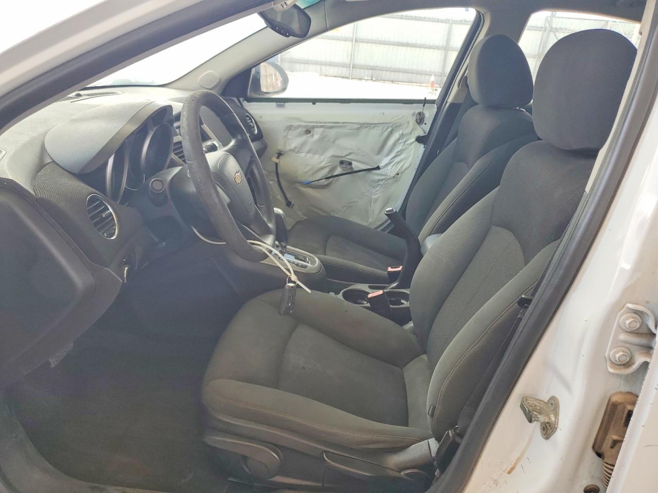 2011 CHEVROLET CRUZE