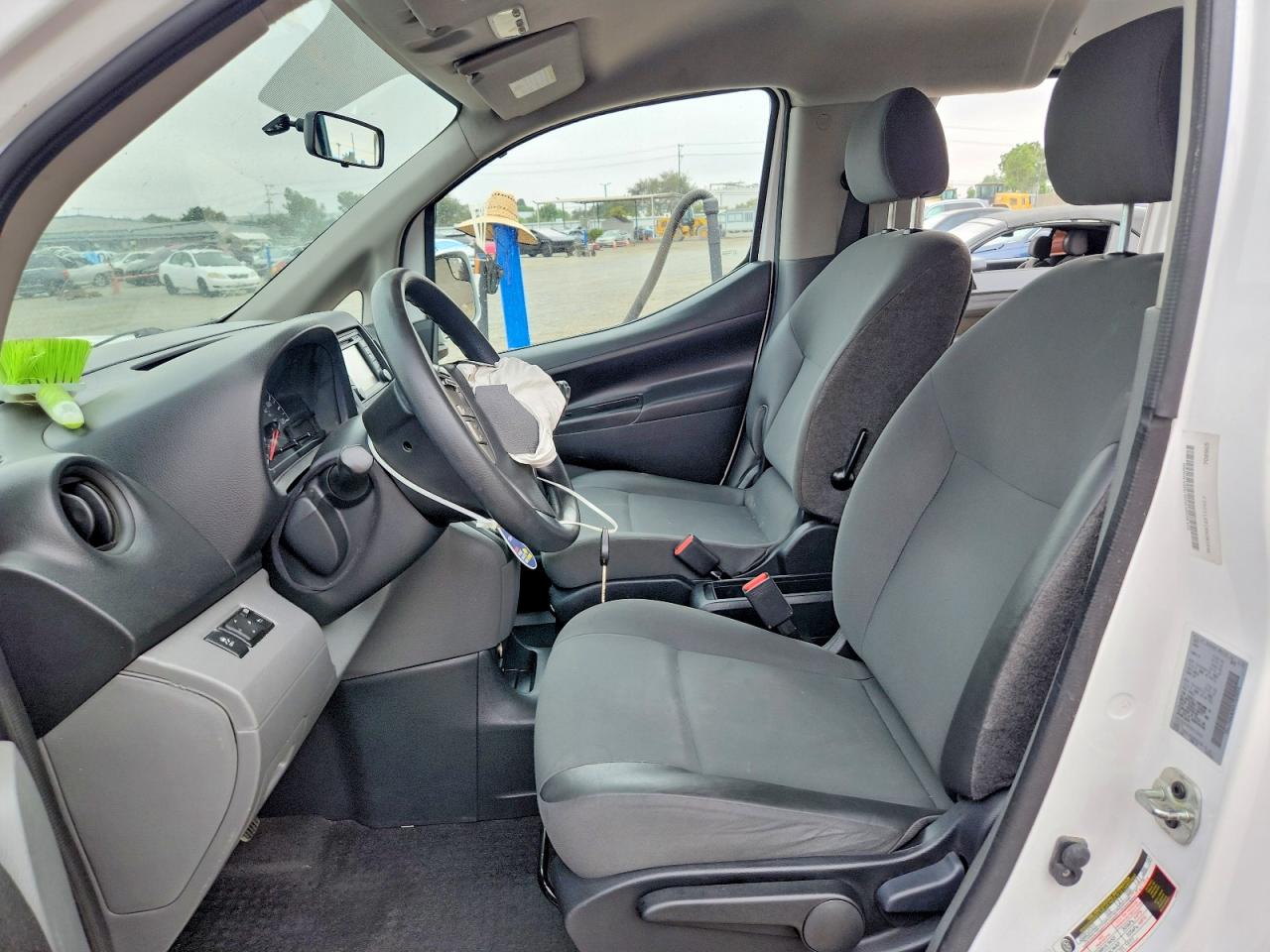 2019 NISSAN NV200 SV
