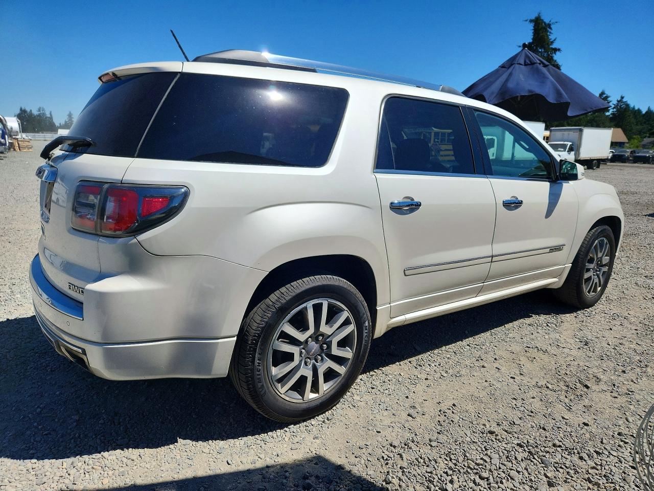 2013 GMC ACADIA DEN