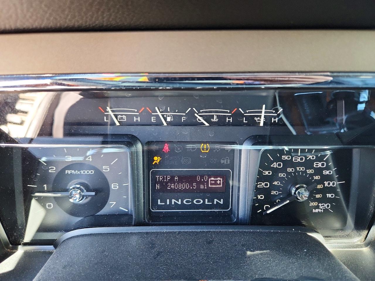 2011 LINCOLN NAVIGATOR
