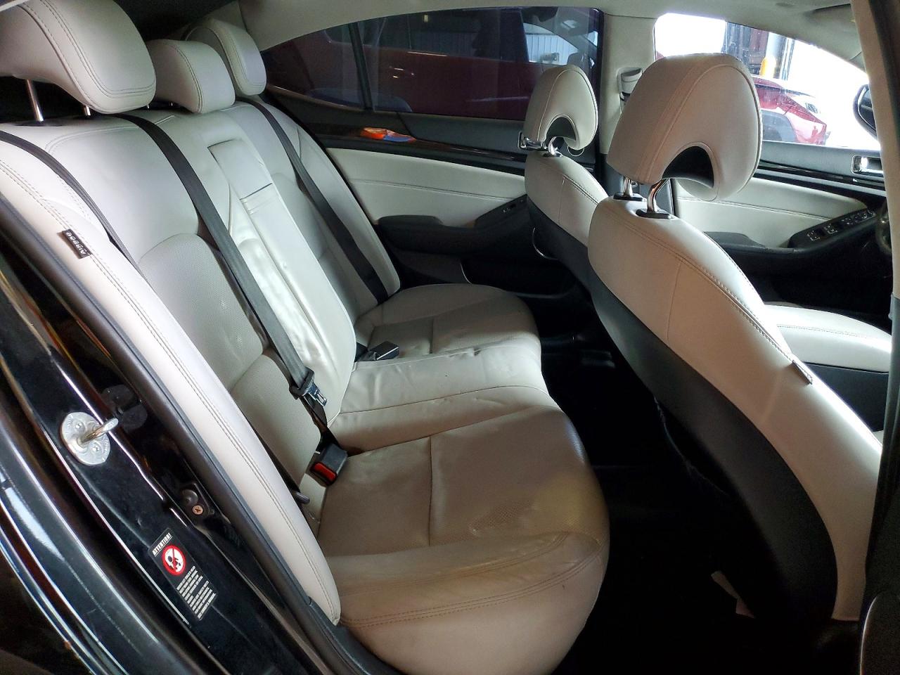 2014 KIA CADENZA