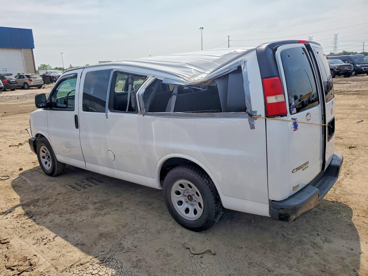 2013 CHEVROLET EXPRESS
