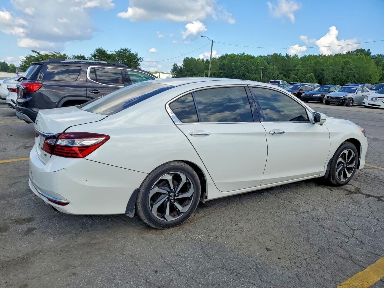 2016 HONDA ACCORD