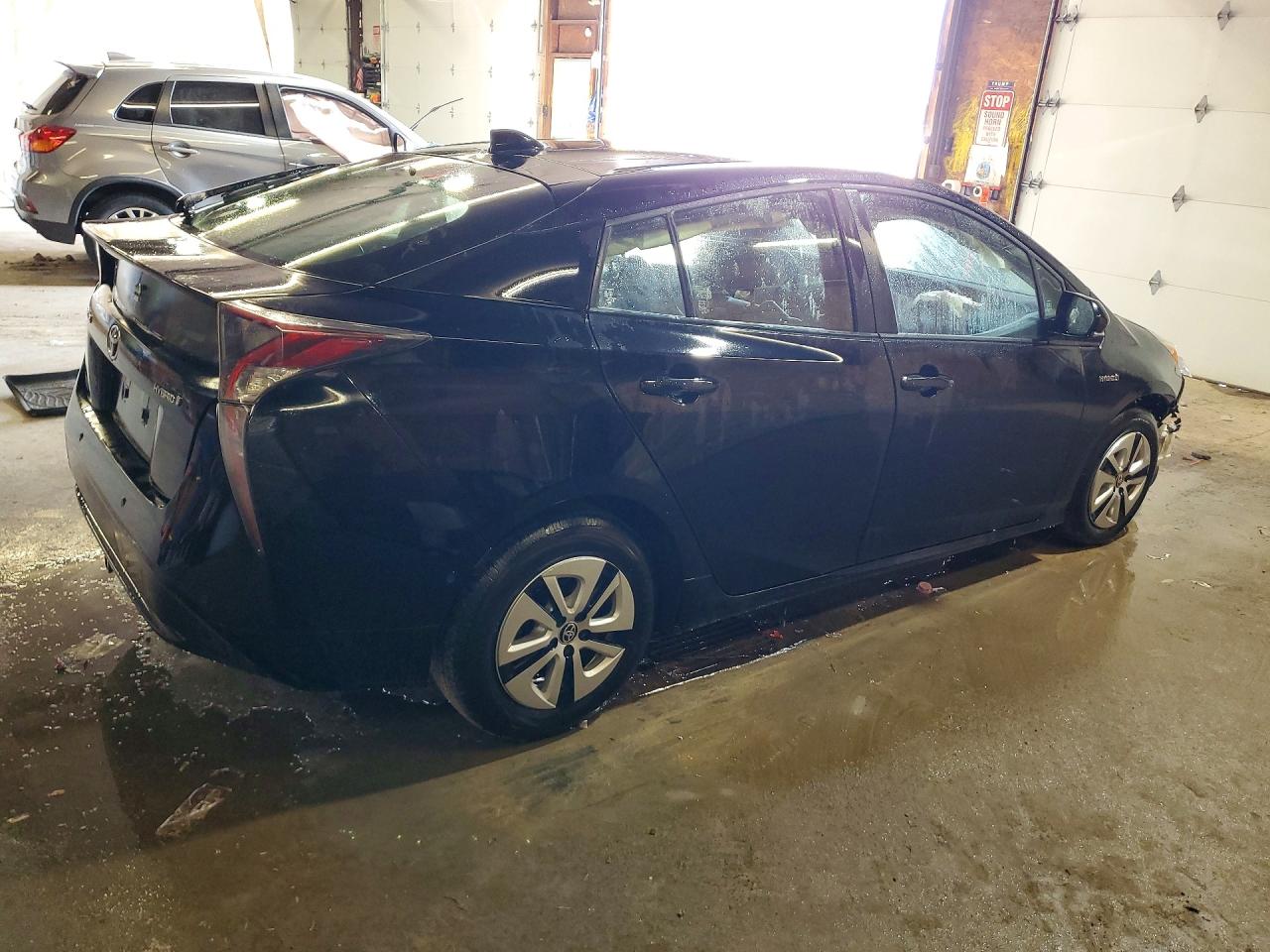 2018 TOYOTA PRIUS
