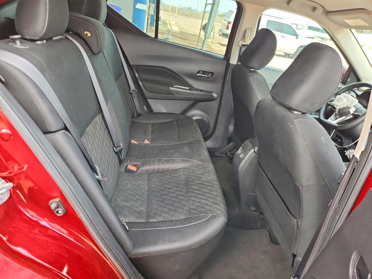 2022 NISSAN KICKS