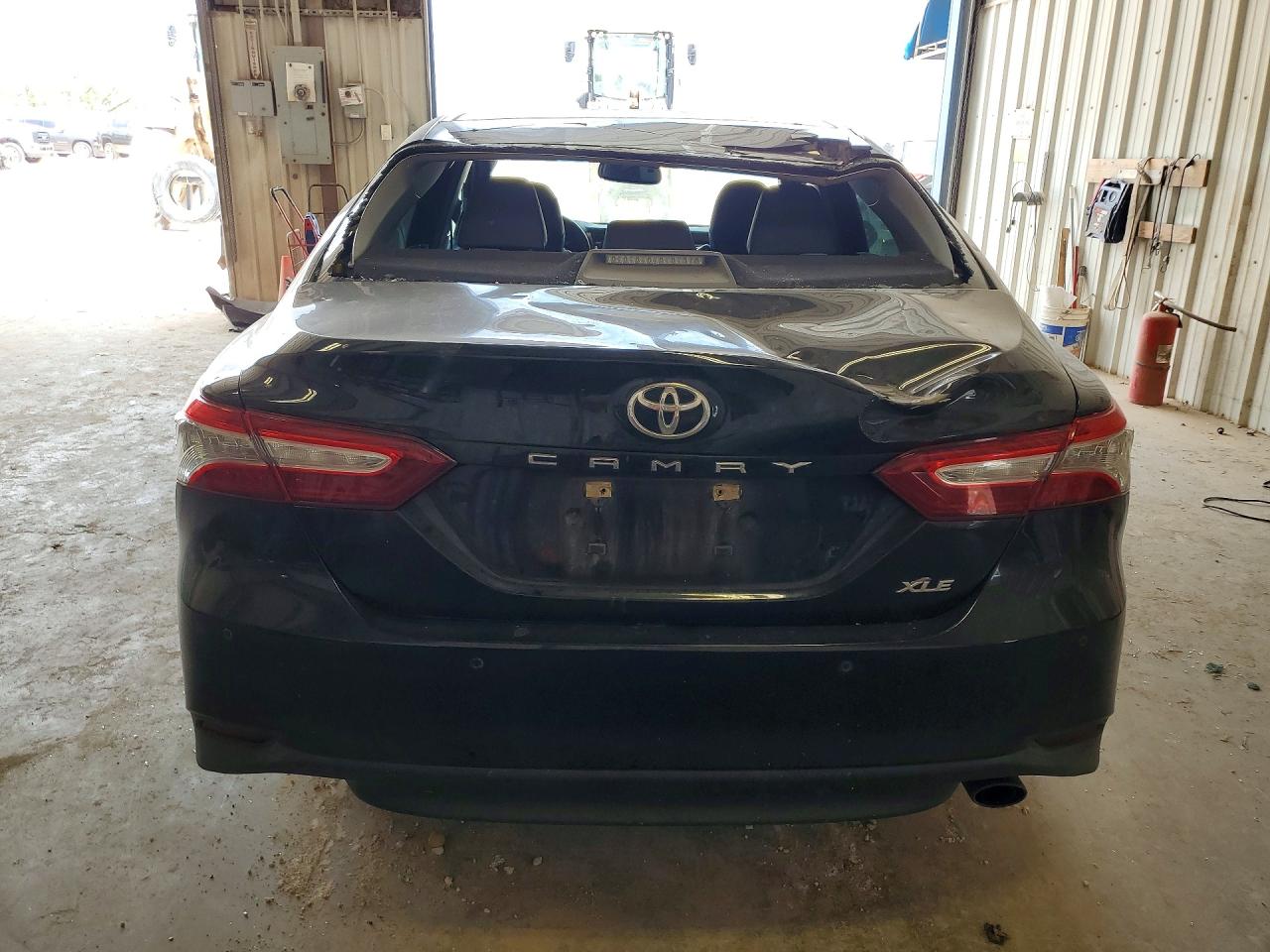 2018 TOYOTA CAMRY