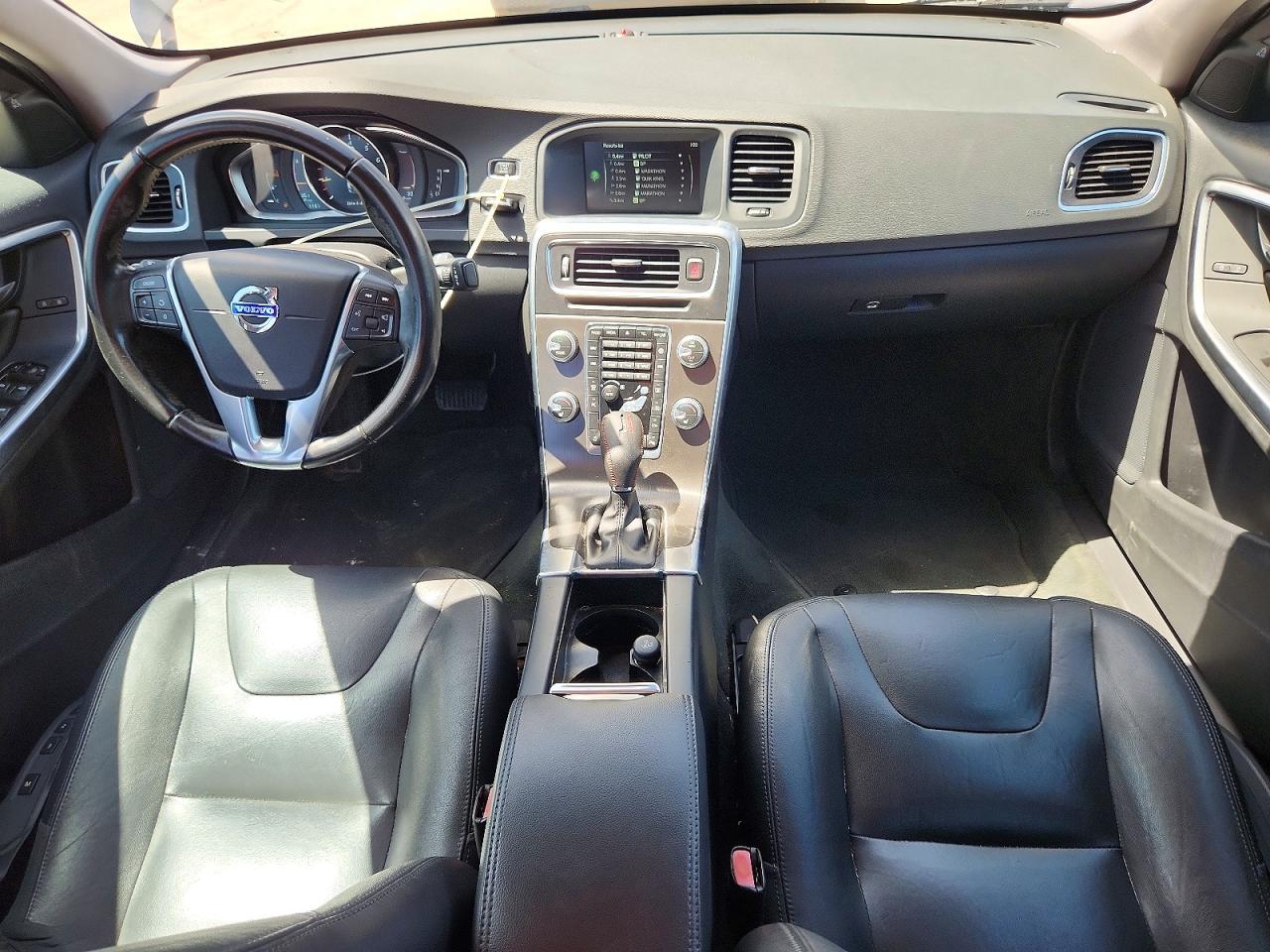 2016 VOLVO S60