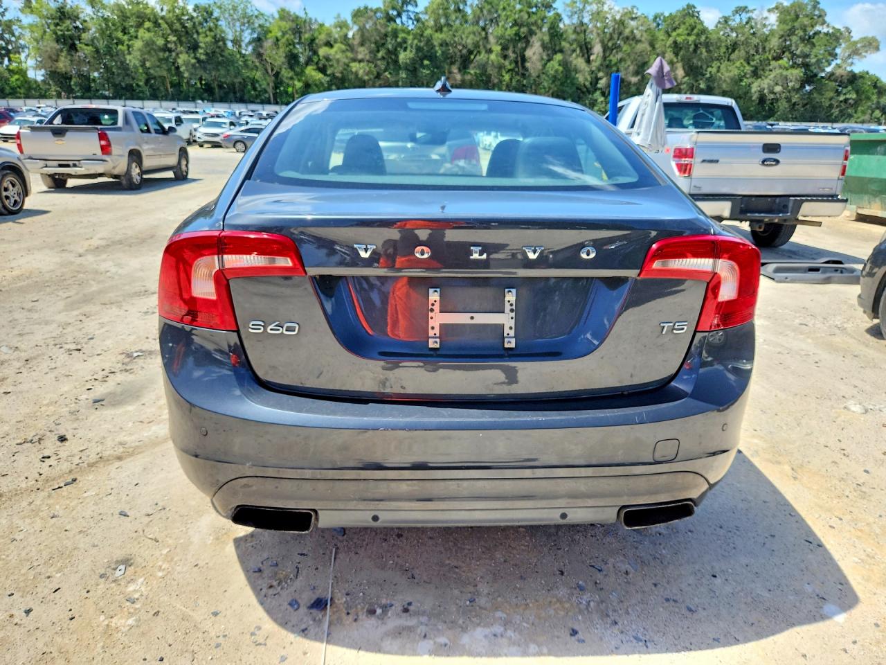 2016 VOLVO S60