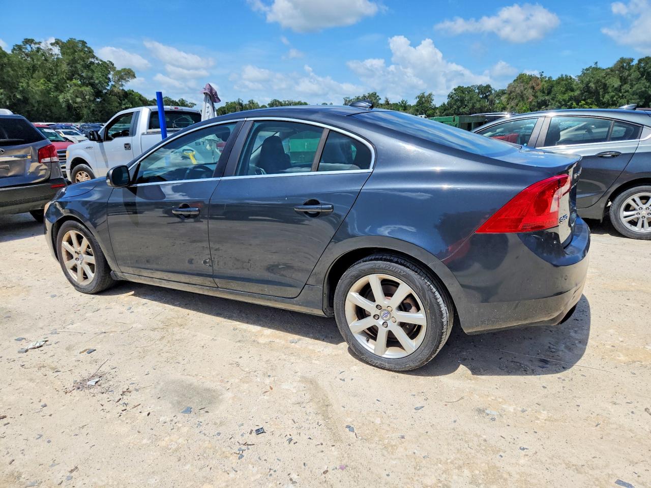 2016 VOLVO S60