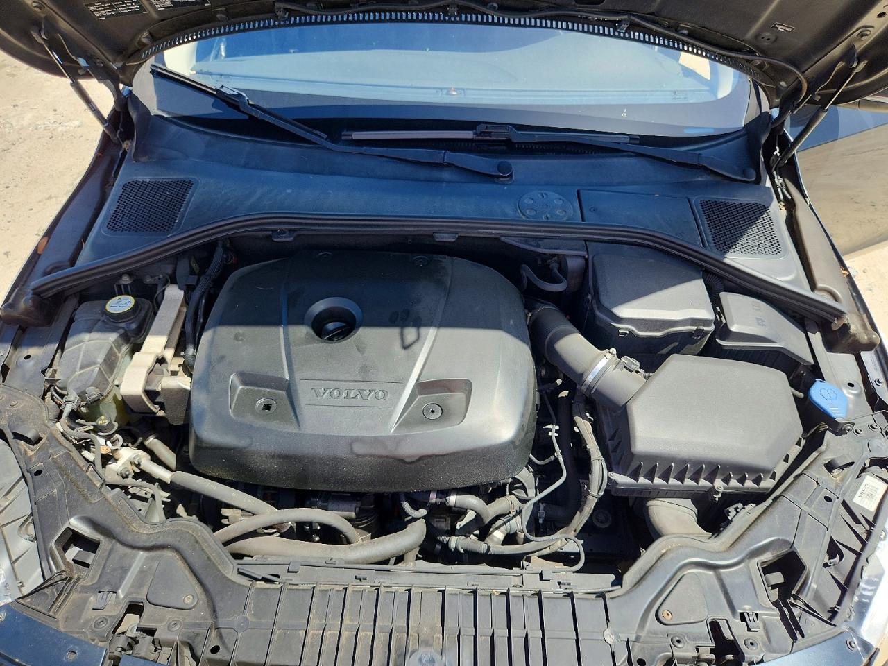 2016 VOLVO S60