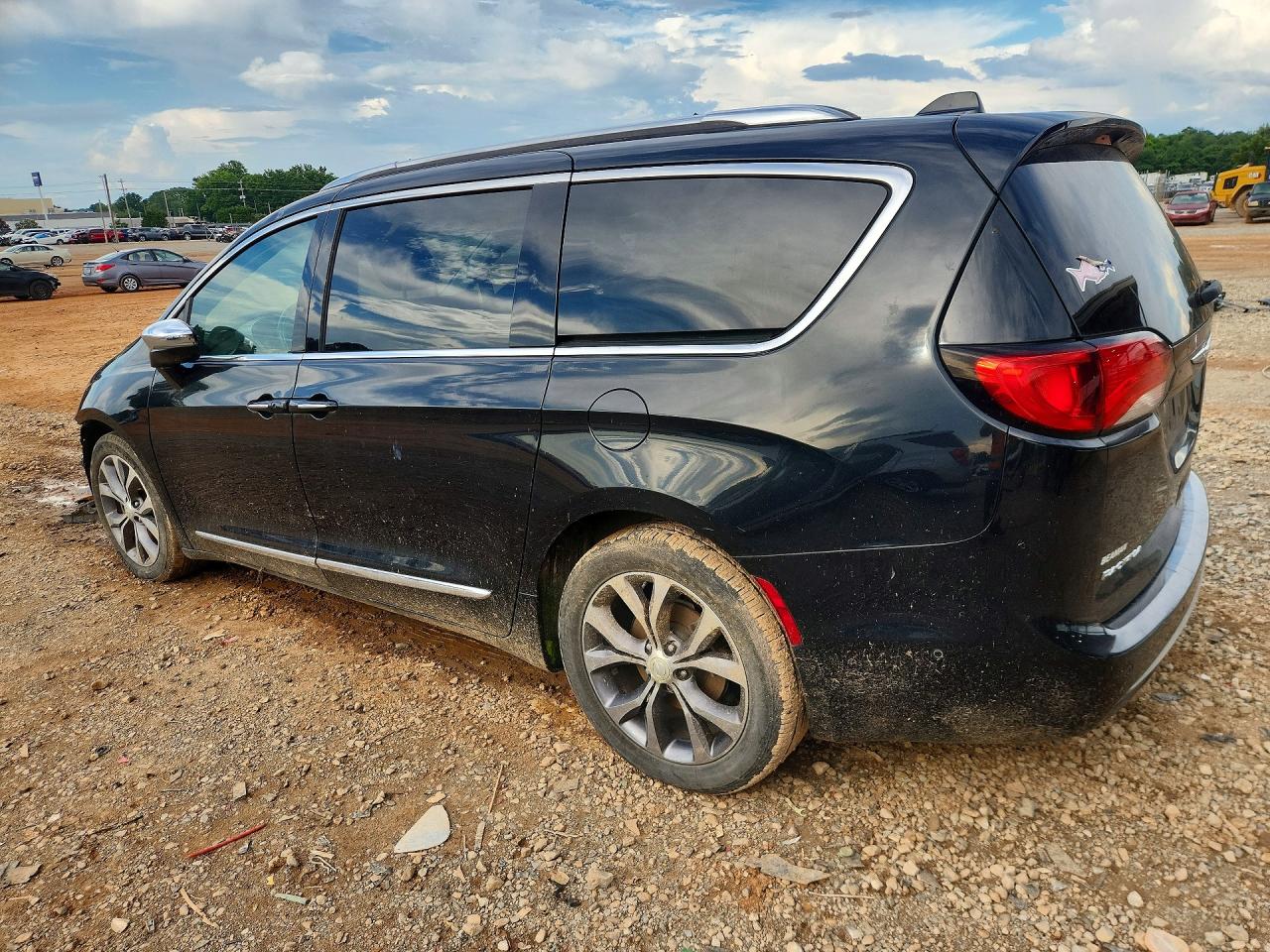 2017 CHRYSLER PACIFICA