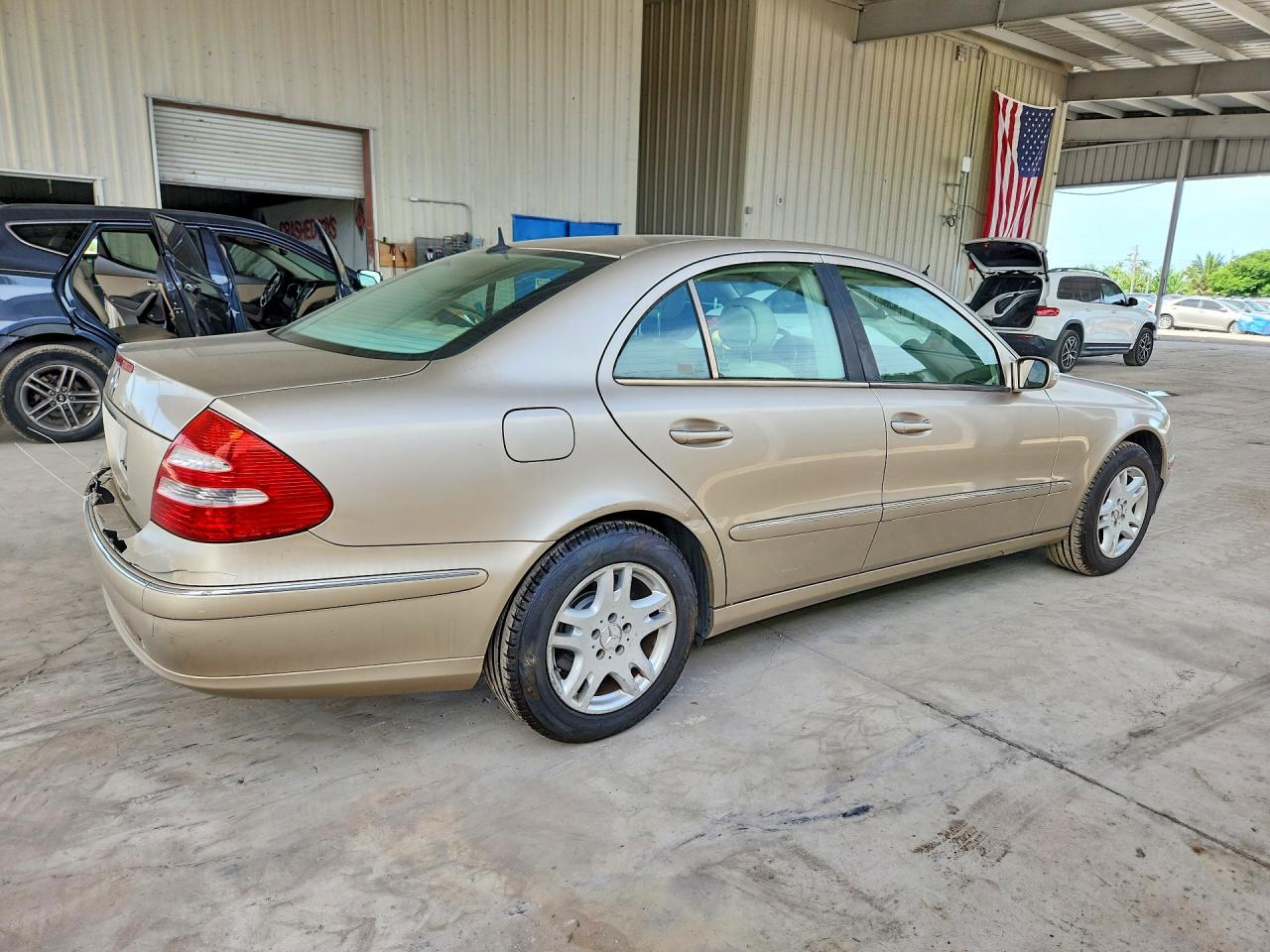 2005 MERCEDES-BENZ E-CLASS