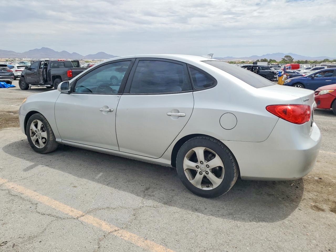 2010 HYUNDAI ELANTRA