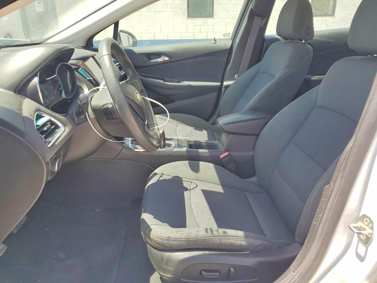 2017 CHEVROLET CRUZE