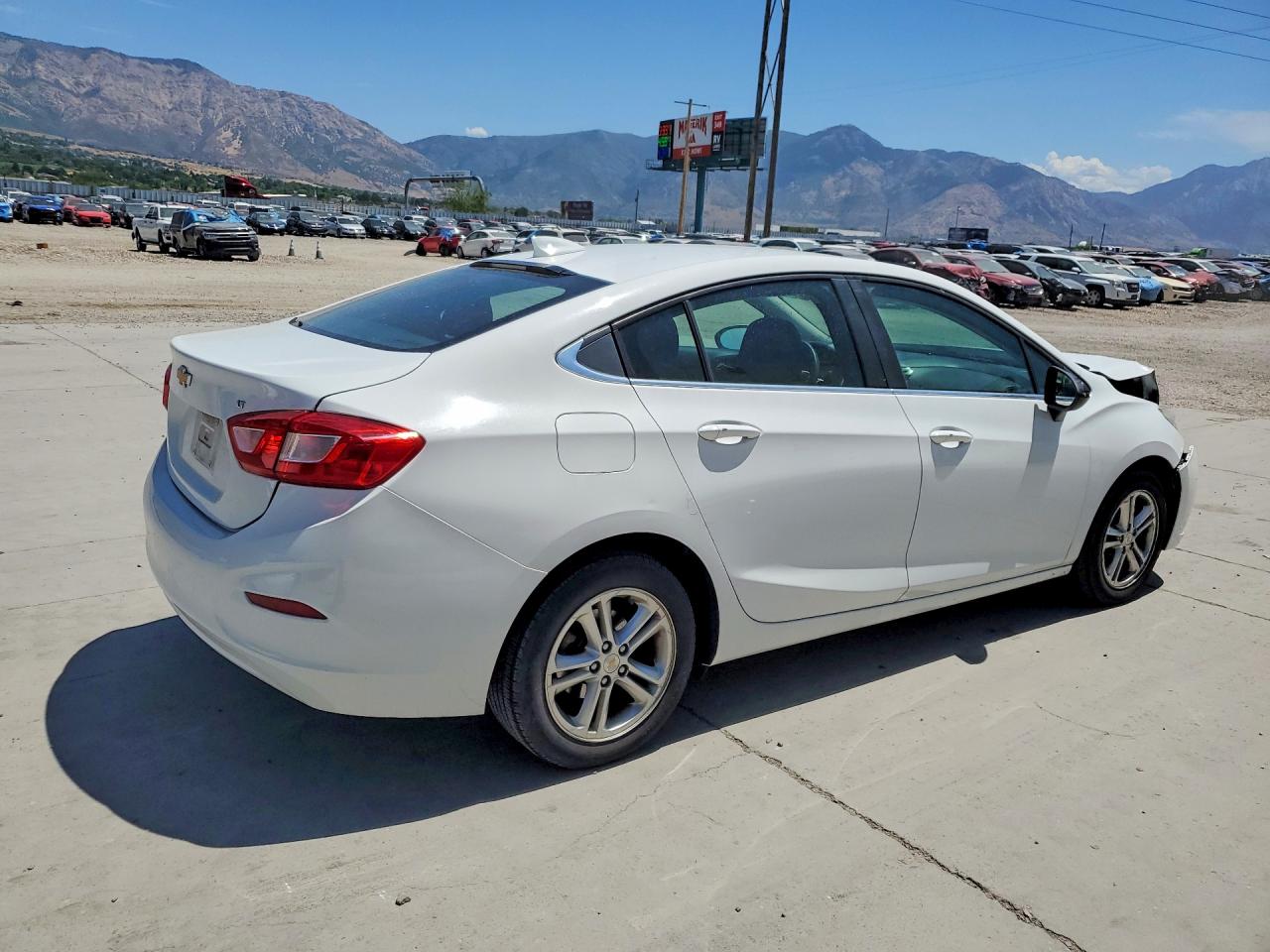 2017 CHEVROLET CRUZE