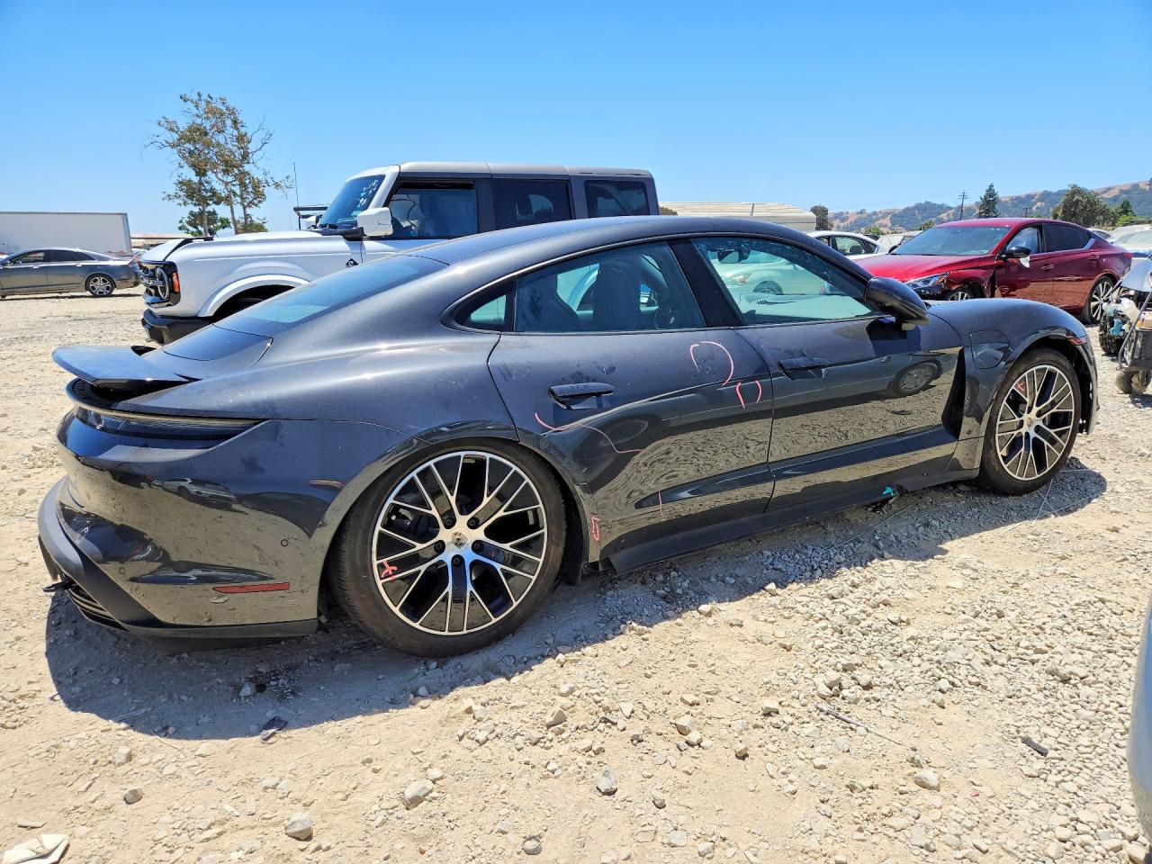 2021 PORSCHE TAYCAN