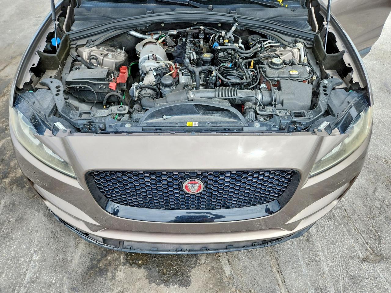 2017 JAGUAR F-PACE