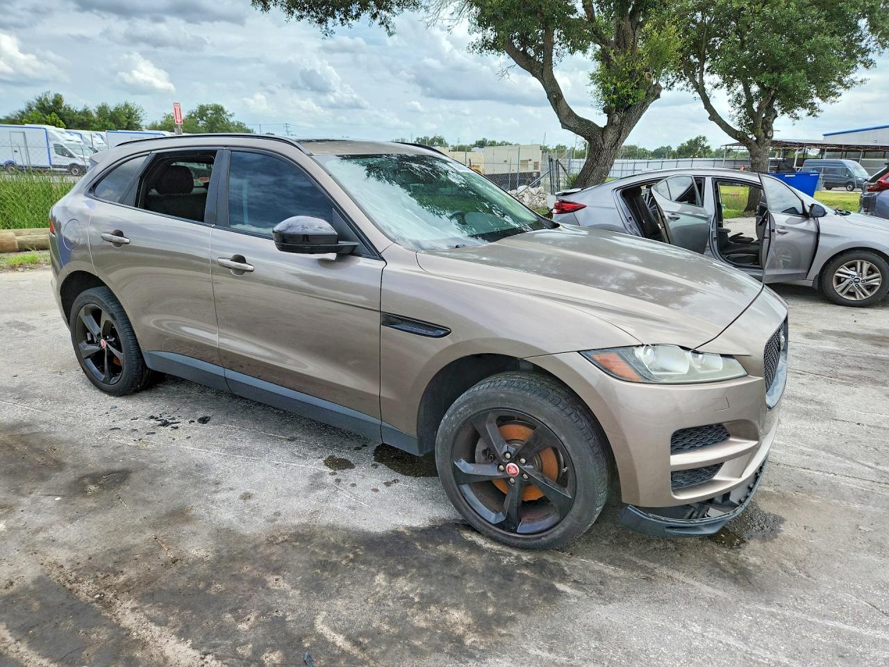 2017 JAGUAR F-PACE