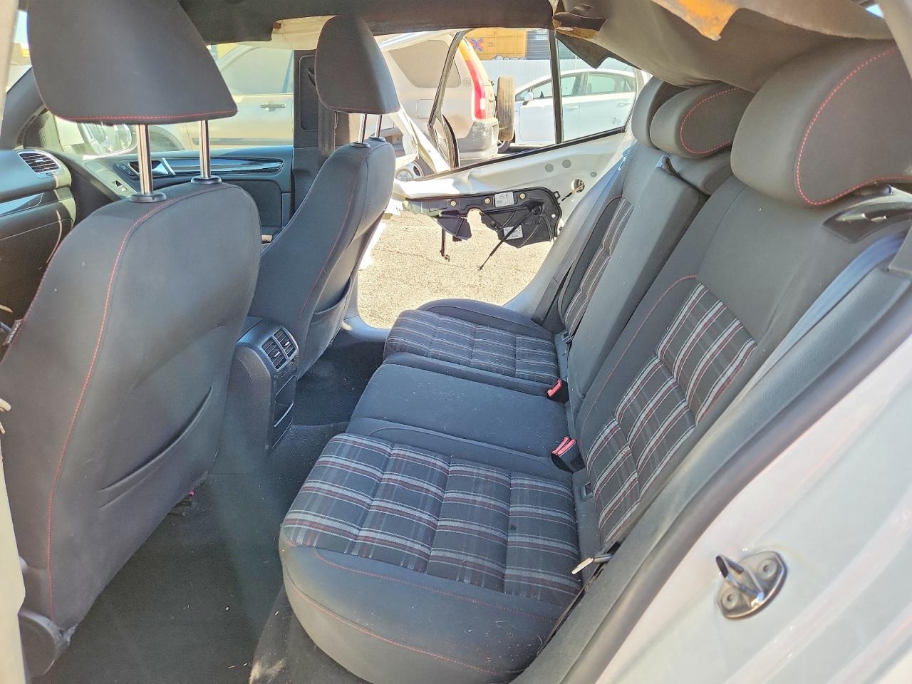 2012 VOLKSWAGEN GTI