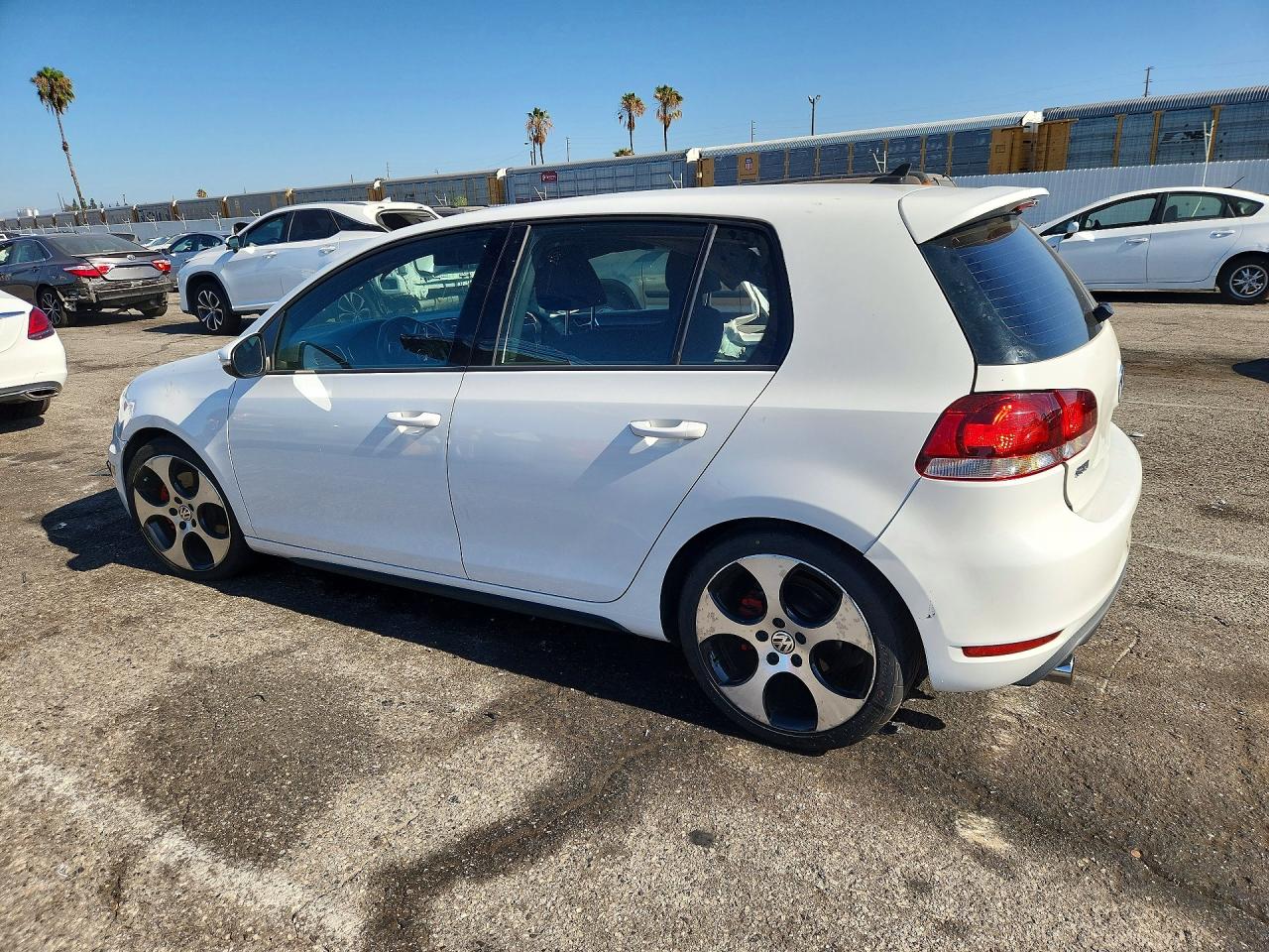 2012 VOLKSWAGEN GTI